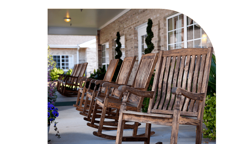 Welcoming senior living lounge